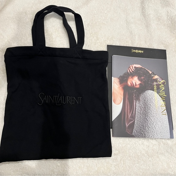 Saint Laurent Totebag in Fleece - Picture 4 of 11